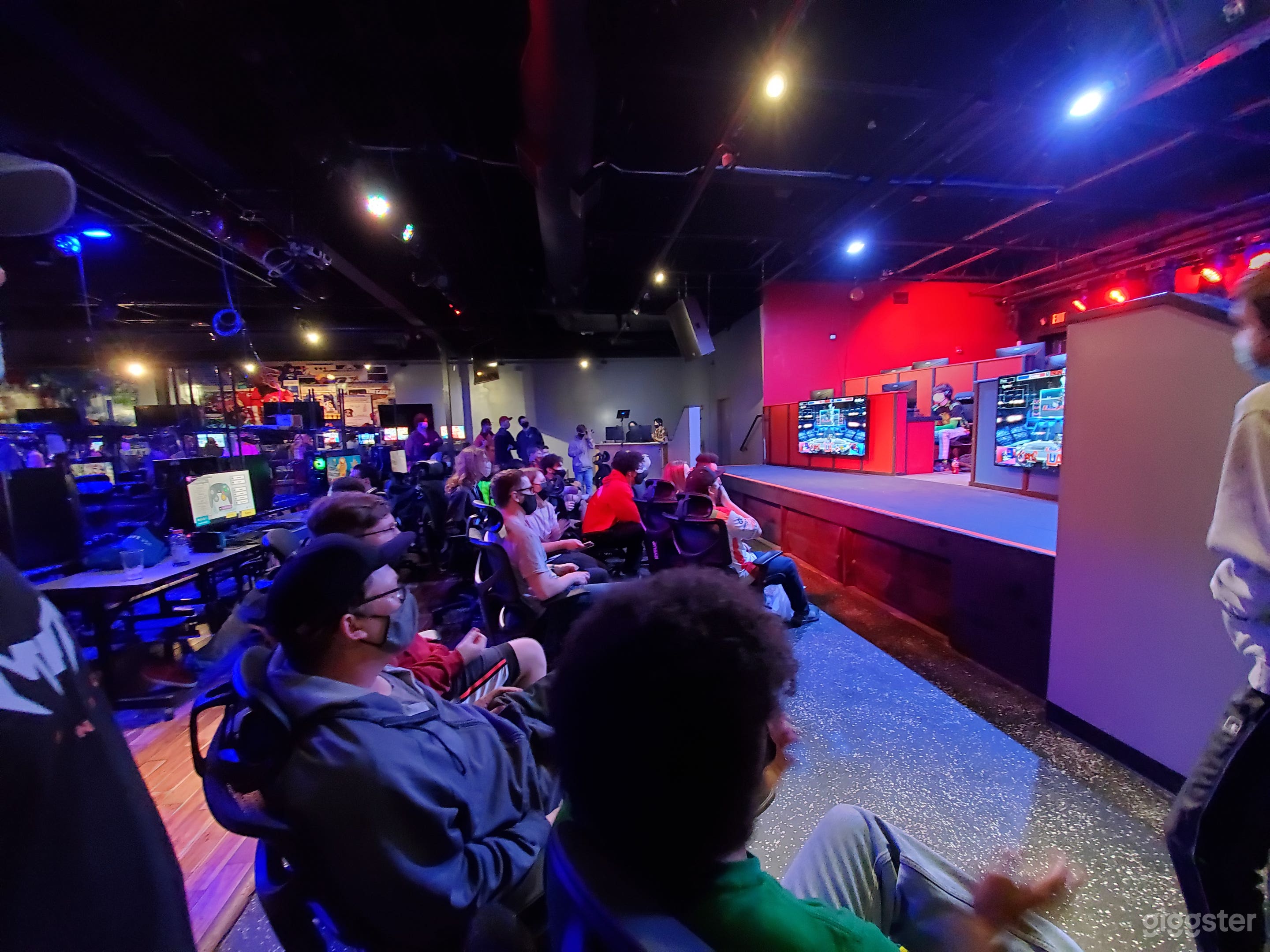 Huge Gaming Arena in Kansas City Photo 4