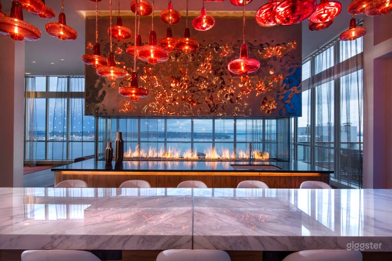  Sky Lounge & Outdoor Terrace with Panoramic Seattle View 