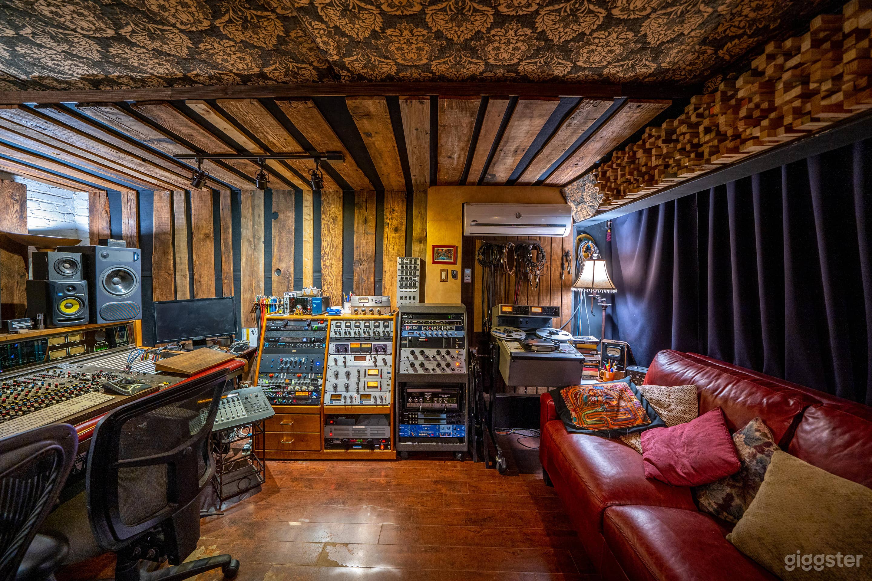 LA STUDIO &amp; EVENT VENUE: 1940's MUSIC ROOTS Photo 2