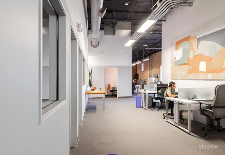  Bright & Welcoming Fully Furnished Conference Room 