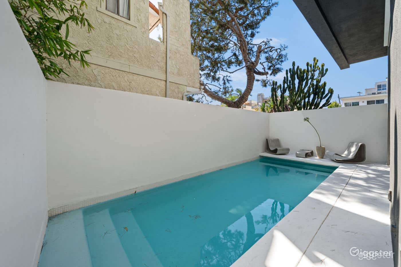 VENICE CANAL HOME WITH HIGH-END INTERIORS/POOL Photo 2