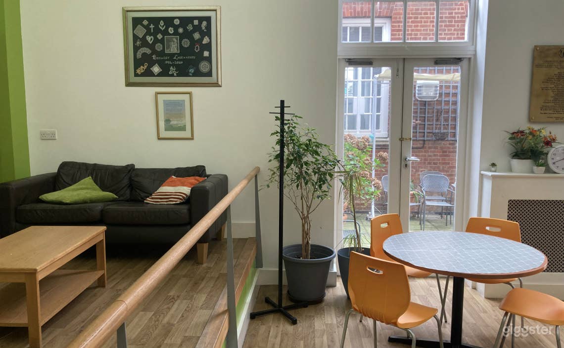 Cafe and Event Space in Bromley Photo 2