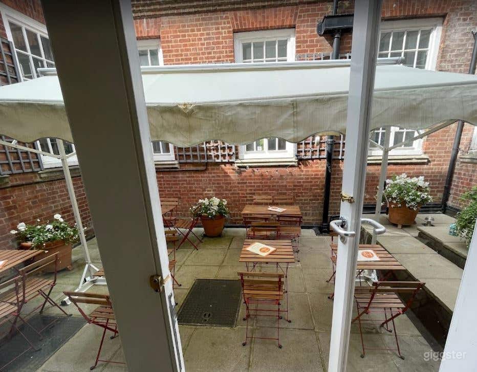 Cafe and Event Space in Bromley Photo 4