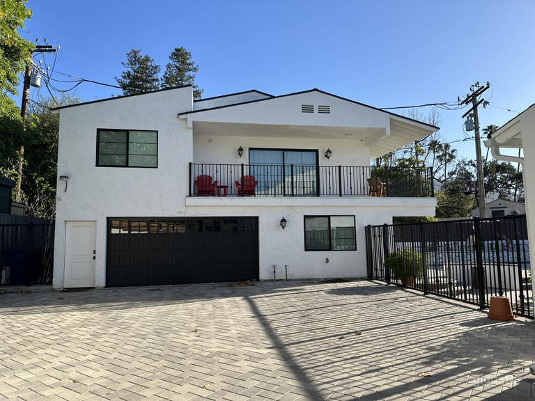  Spanish Style 1930's Altadena Home Updated 