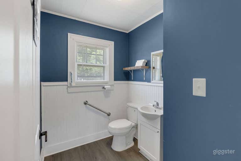  Salle de bain accessible aux personnes handicapées 