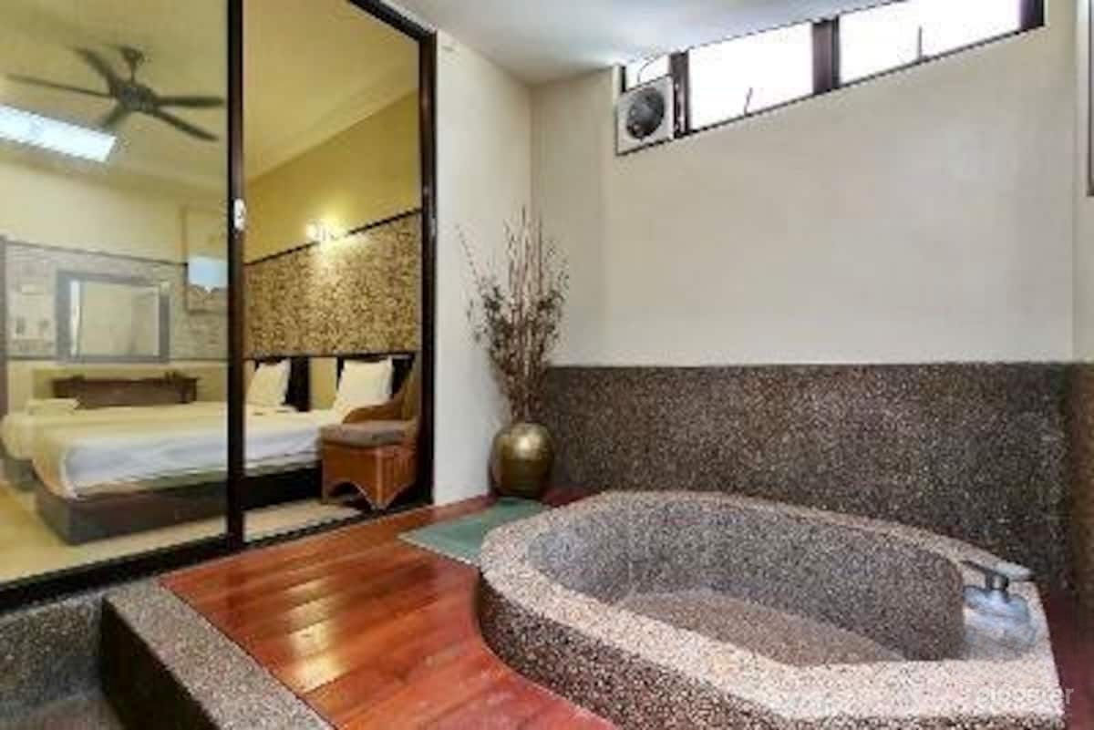 Room beside a Beach ~ Genghis Khan Room Photo 4