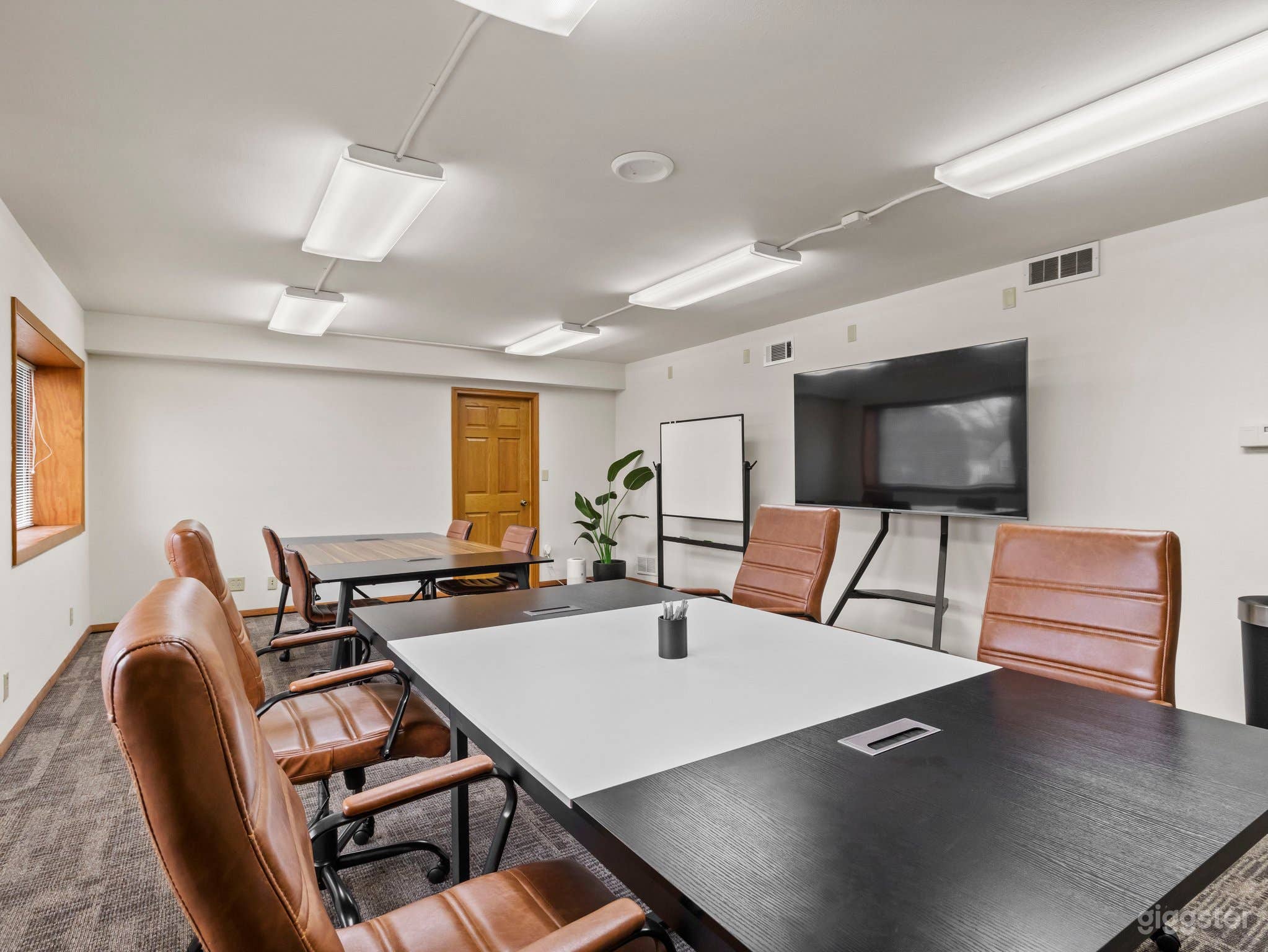 Zen Conference | Meeting Room Photo 2