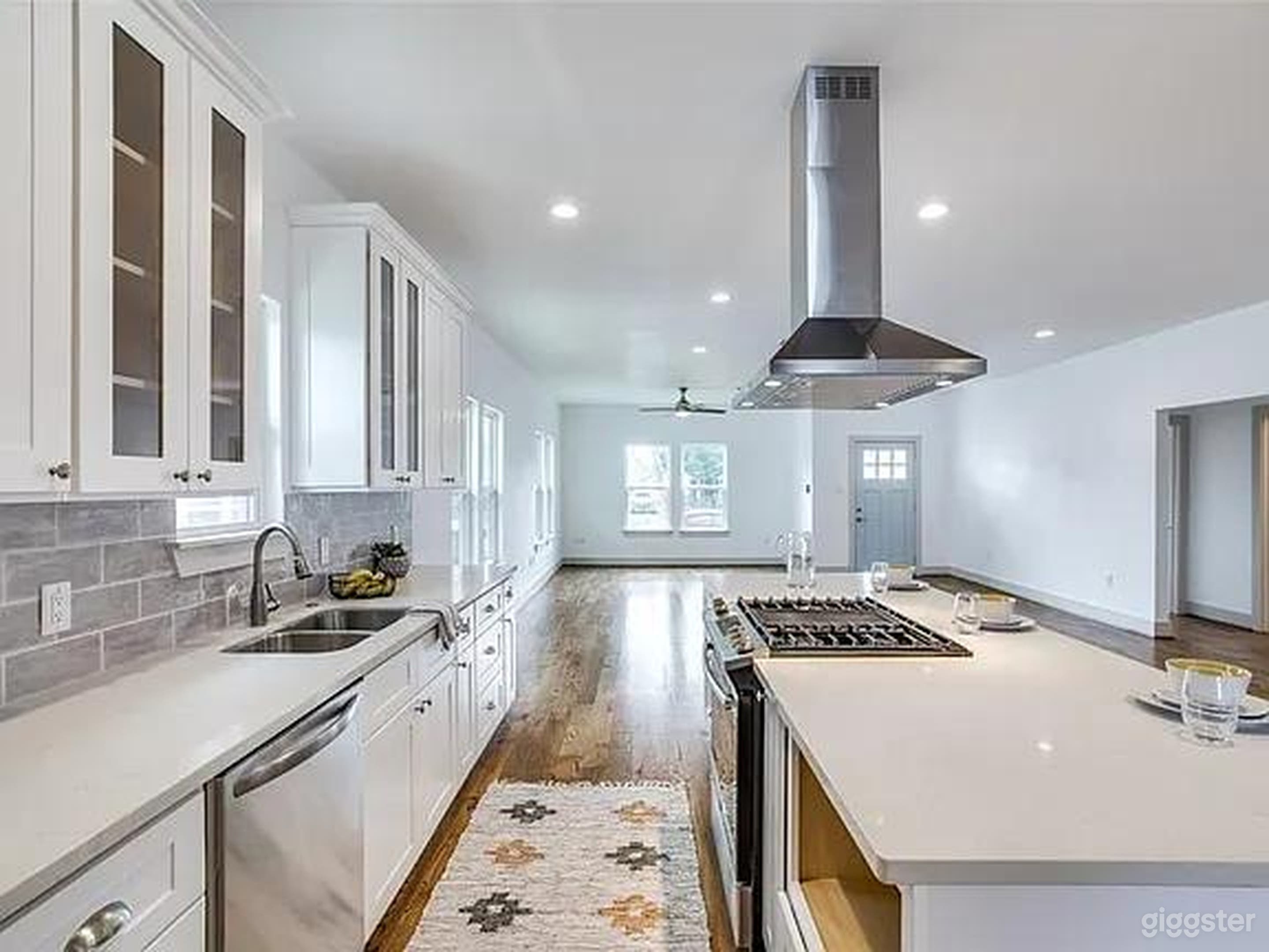 Bright East End Modern Farmhouse | Events + Content Shoots Photo 4