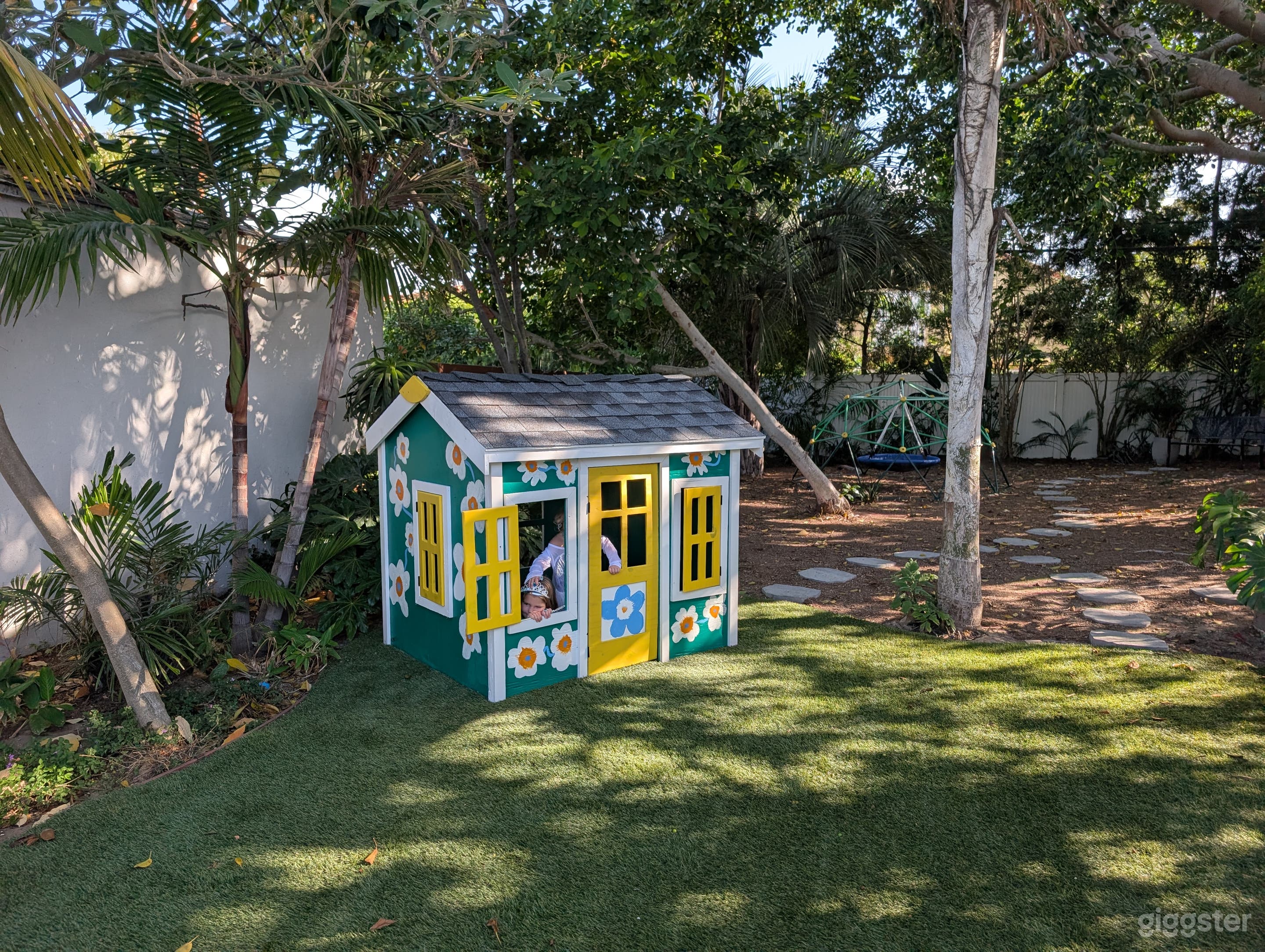 Santa Monica Backyard Oasis - Lush, Tropical Vibes Photo 3