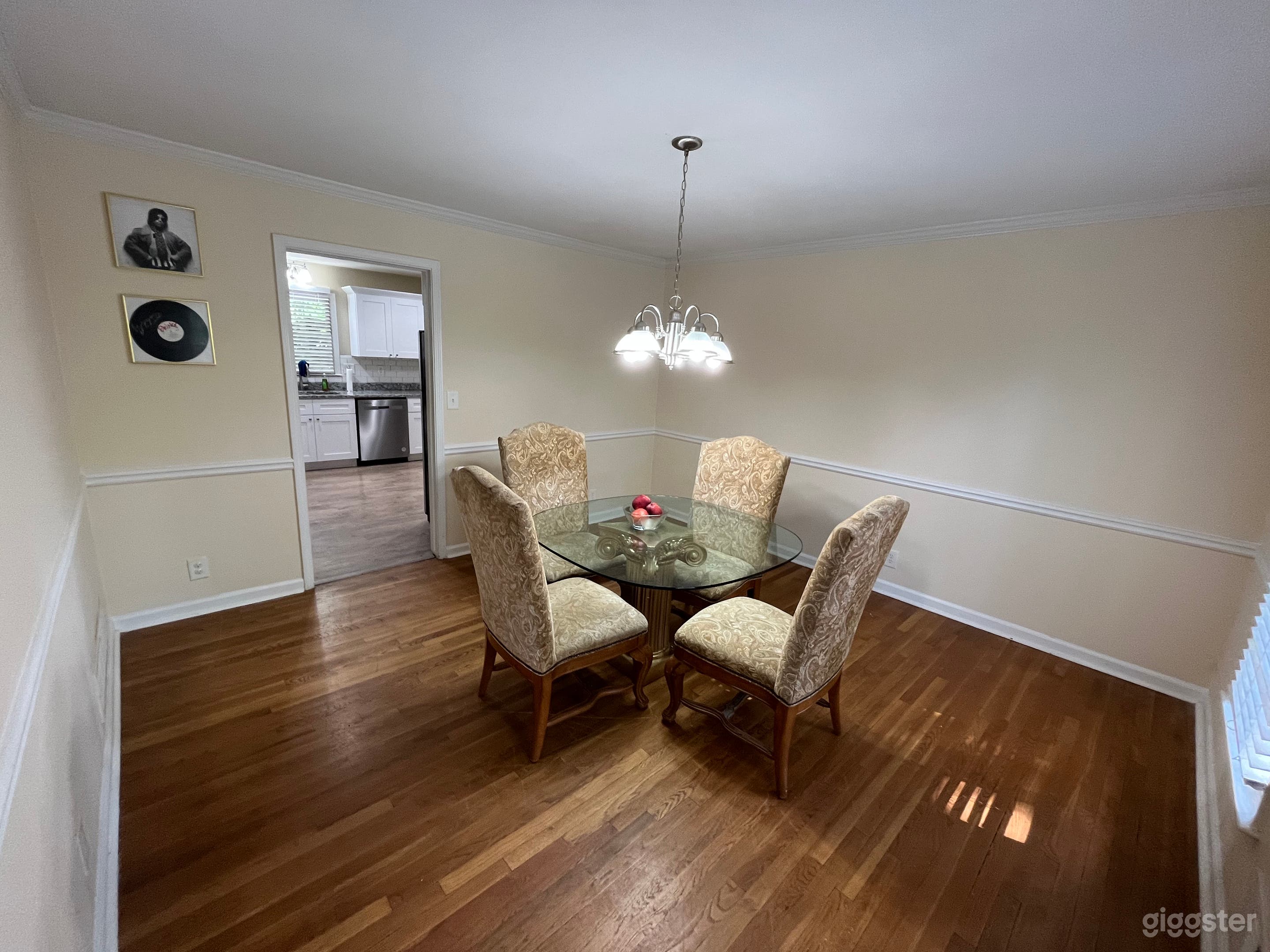Dining Room Space for Film &amp; Production Photo 2