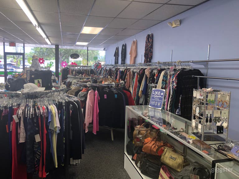  JBU-View from checkout to front 