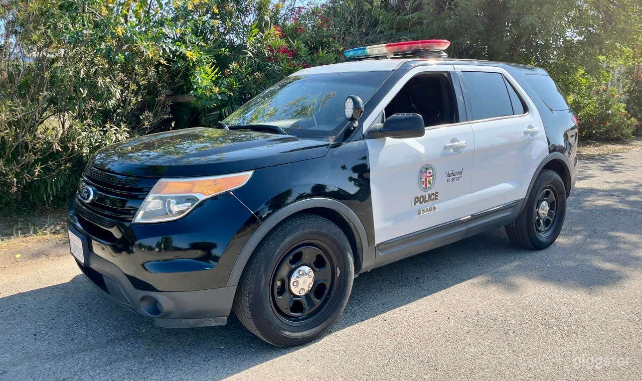 2015 FORD POLICE INTERCEPTOR UTILITY AKA FPIU DRESSED IN LAPD SKINS FOR FILM PRODUCTION.