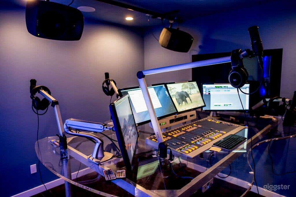 Podcasting and Radio Room in Canoga Park Photo 3