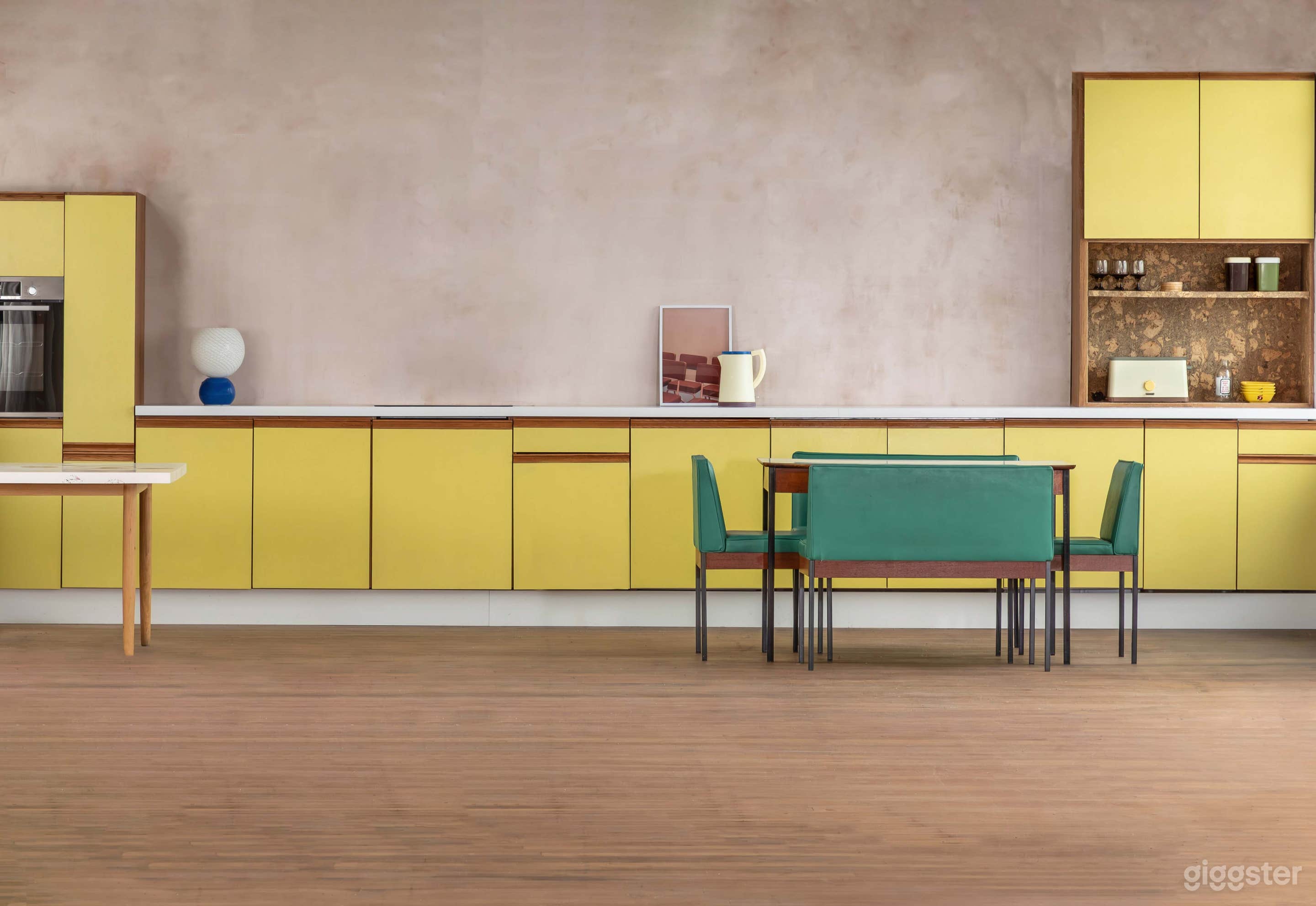 Victorian loft studio space Photo 3