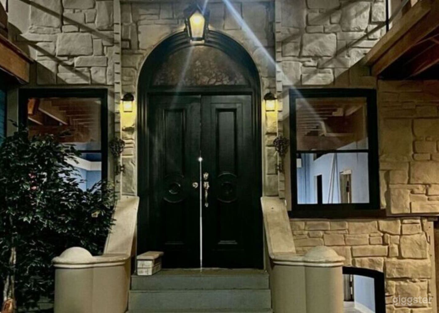 Brownstone Vintage Living Area Photo 1