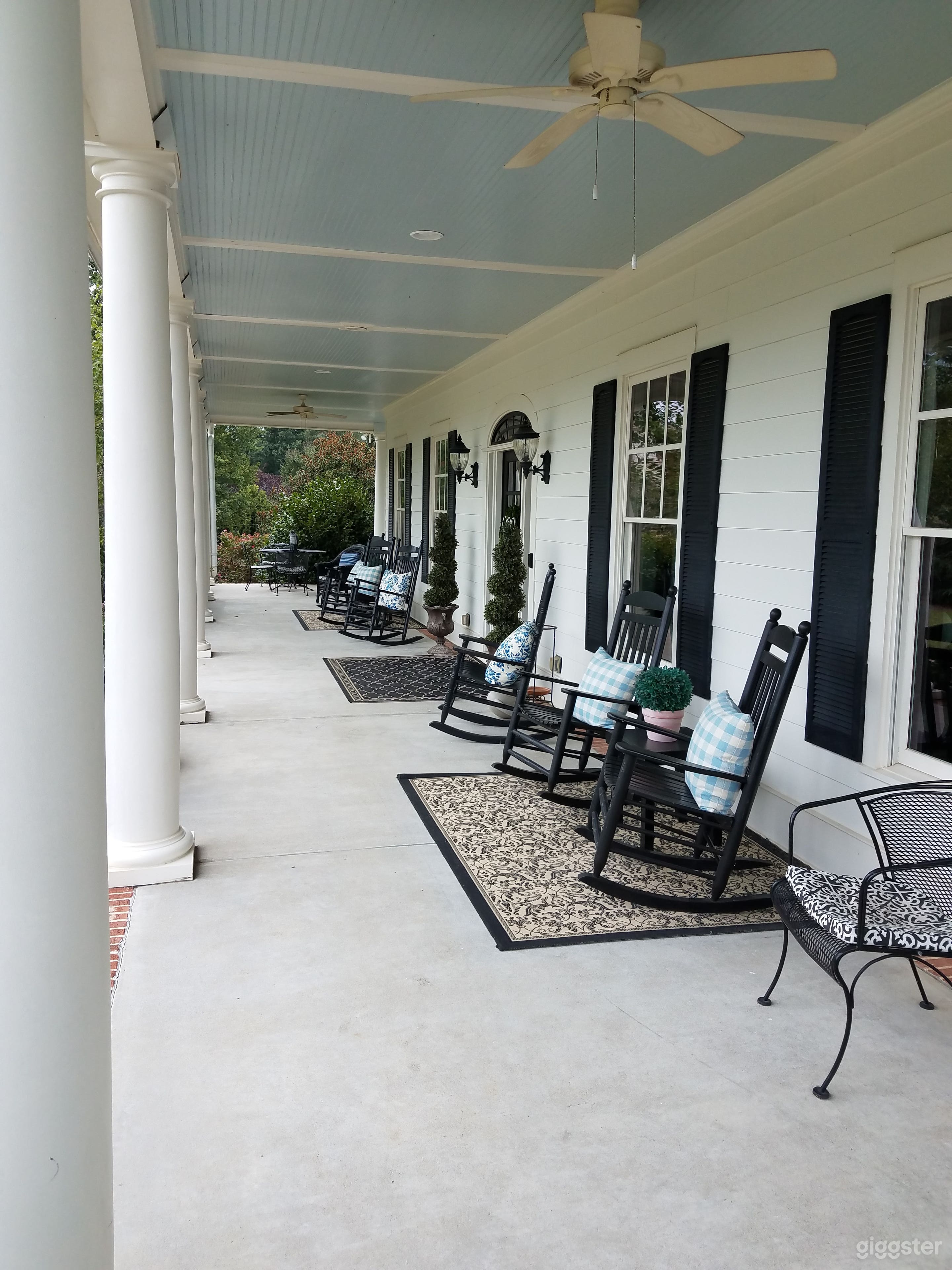 Expansive, Peaceful Southern Country Estate Photo 3