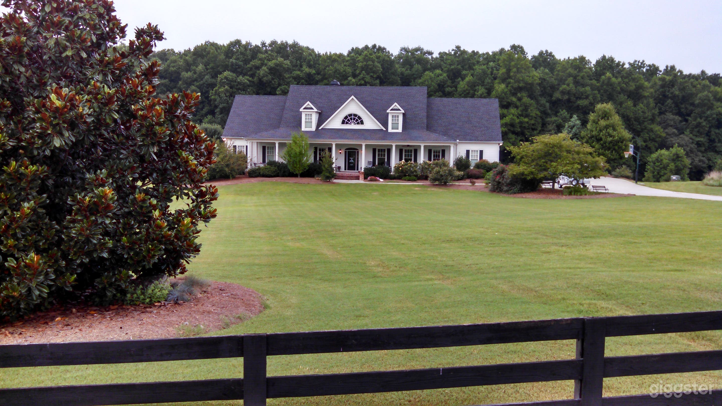 Expansive, Peaceful Southern Country Estate Photo 1