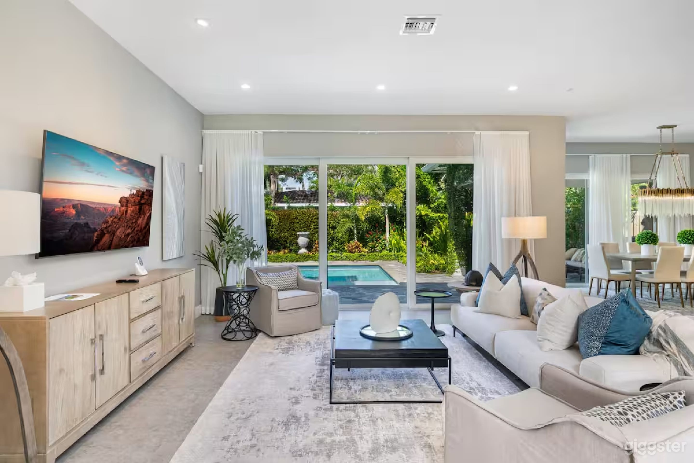 Two Luxury Homes – Villa Magnolia & The Secret Garden Photo 3