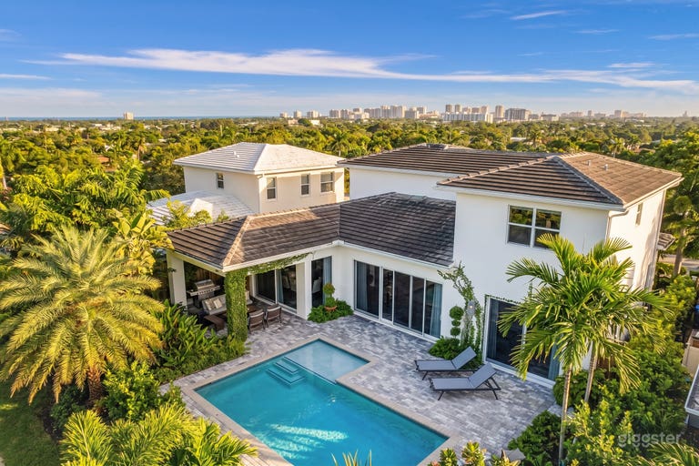  Two Luxury Homes – Villa Magnolia & The Secret Garden 