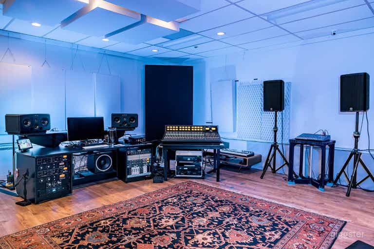  Exceptional Recording Studio (A) in Carlsbad  