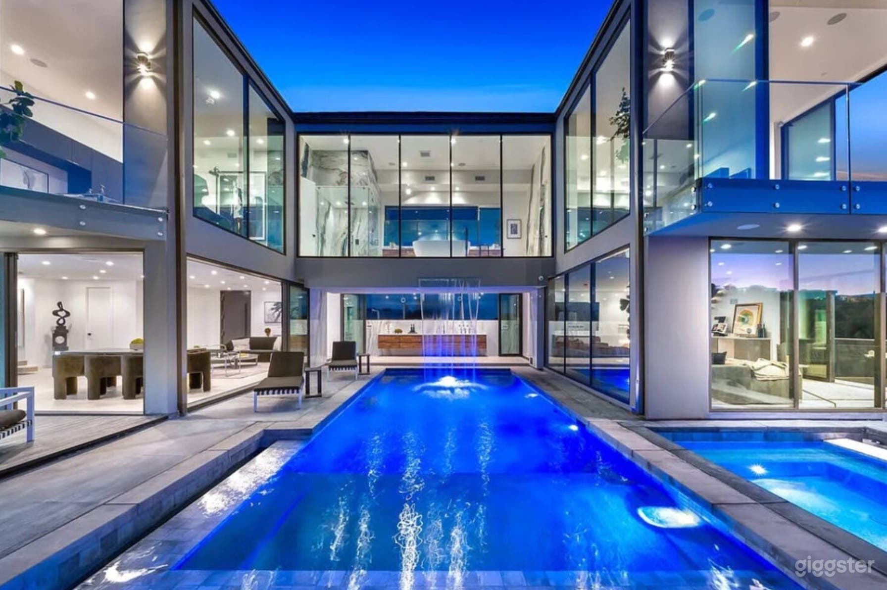 HASLAM TERRACE GLASS-WRAPPED POWERHOUSE Photo 4