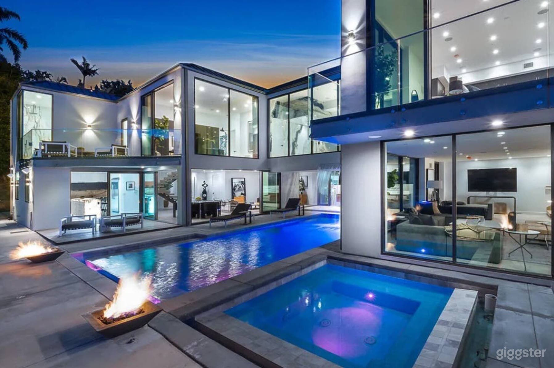 HASLAM TERRACE GLASS-WRAPPED POWERHOUSE Photo 3