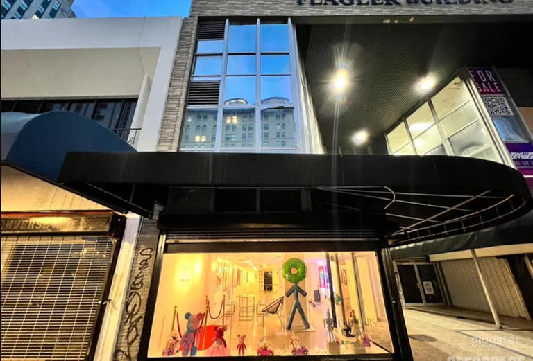  Miami Art Media Agency 