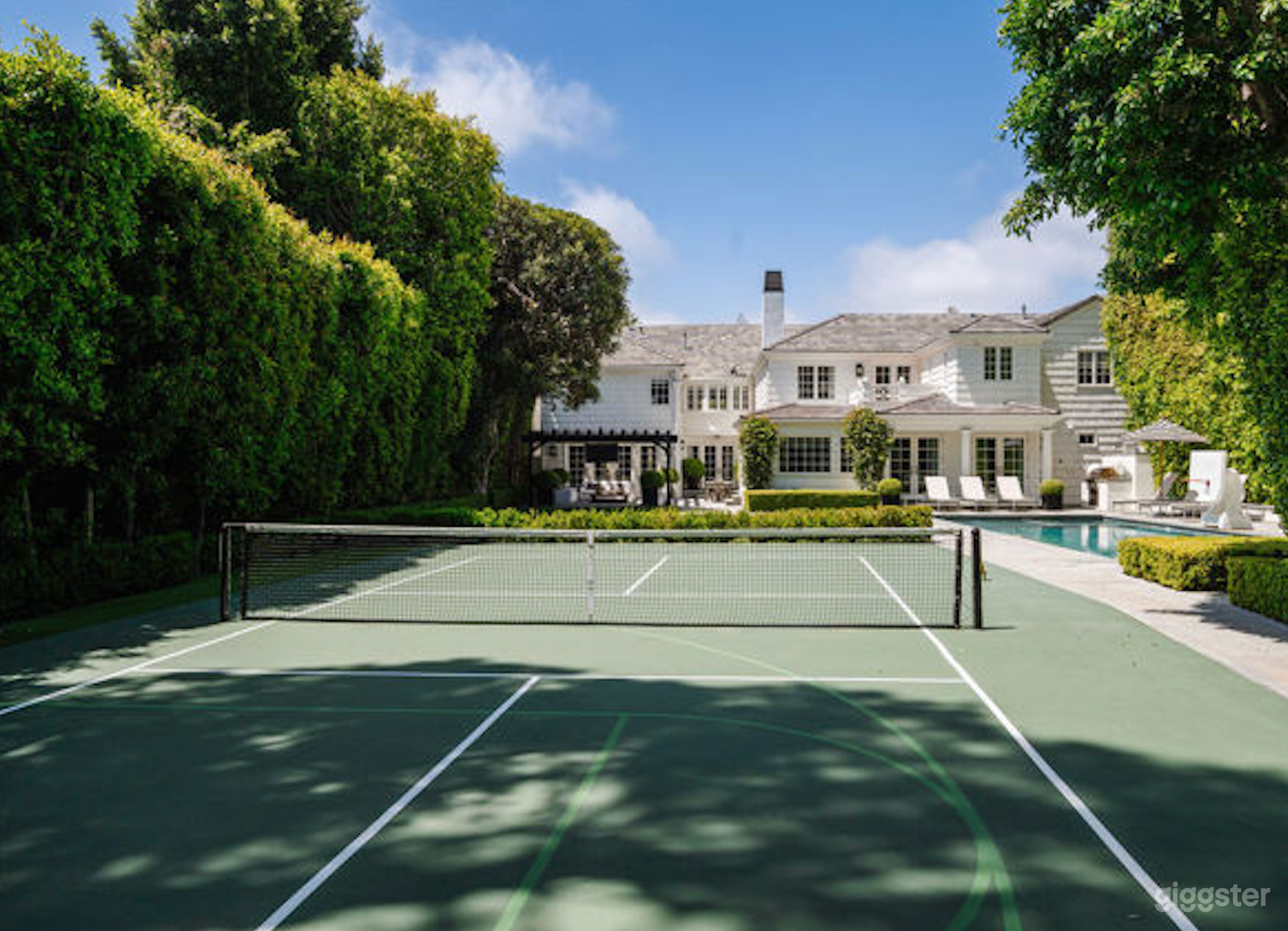 Beverly Hills Basketball and Pickleball Court Photo 2