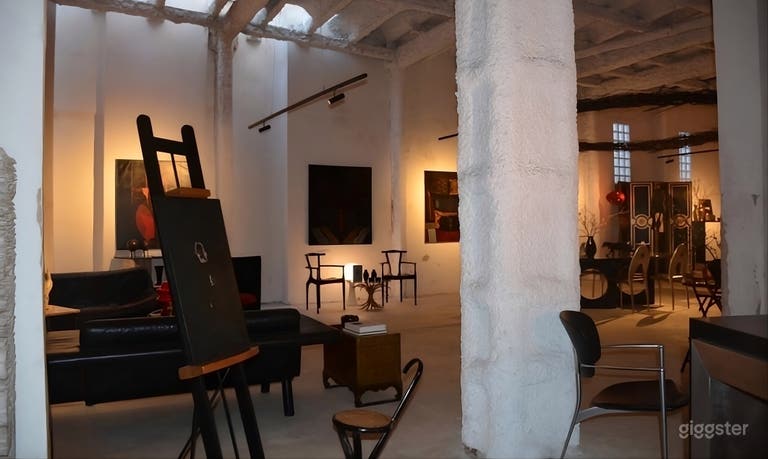 Modernistisches Kunstzentrum des 19. Jahrhunderts – Rohes Industrieinterieur + C 