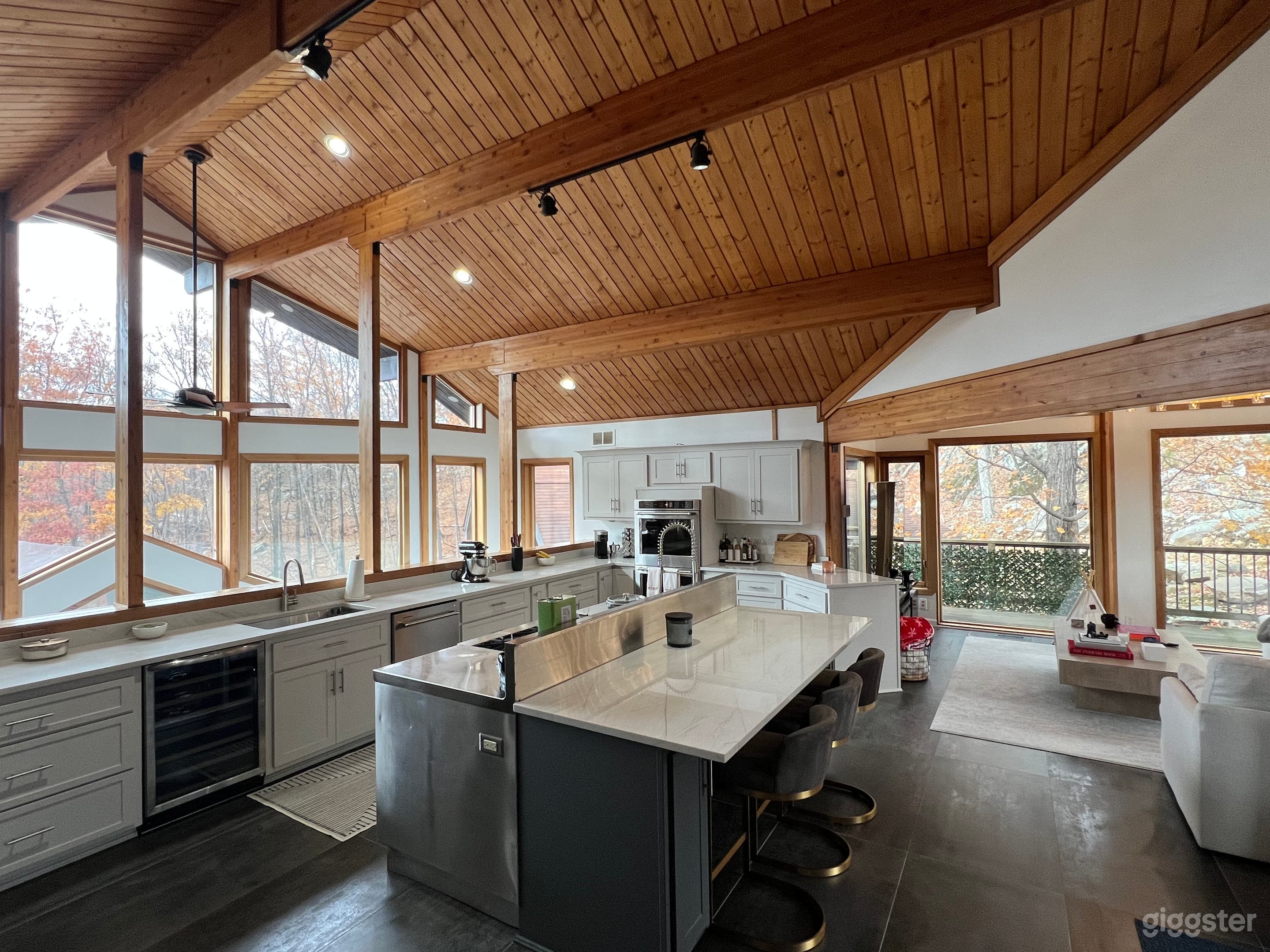 Mountain House in Mahwah, NJ Photo 1