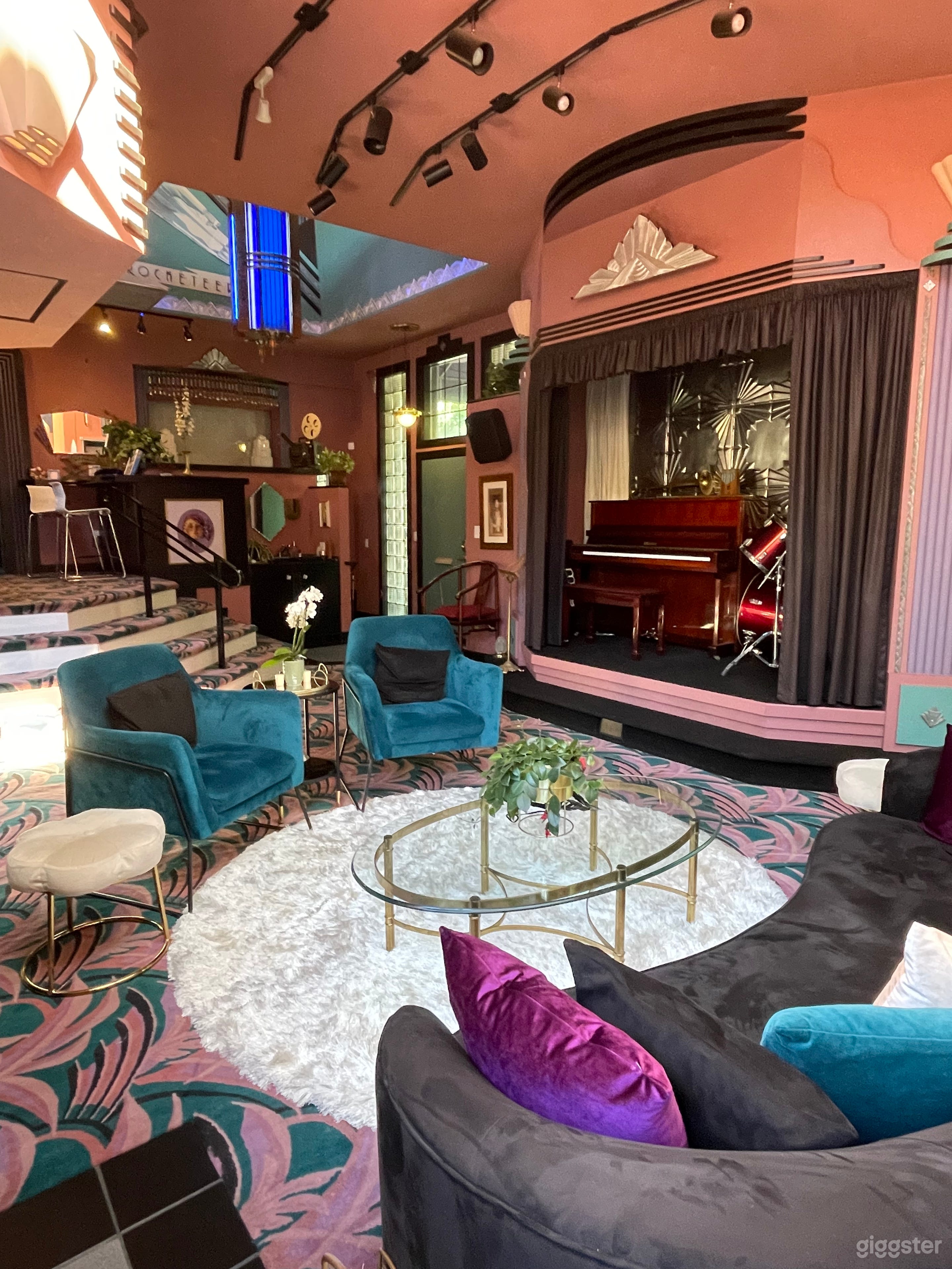 Art Deco 80s House of Portland Photo 2