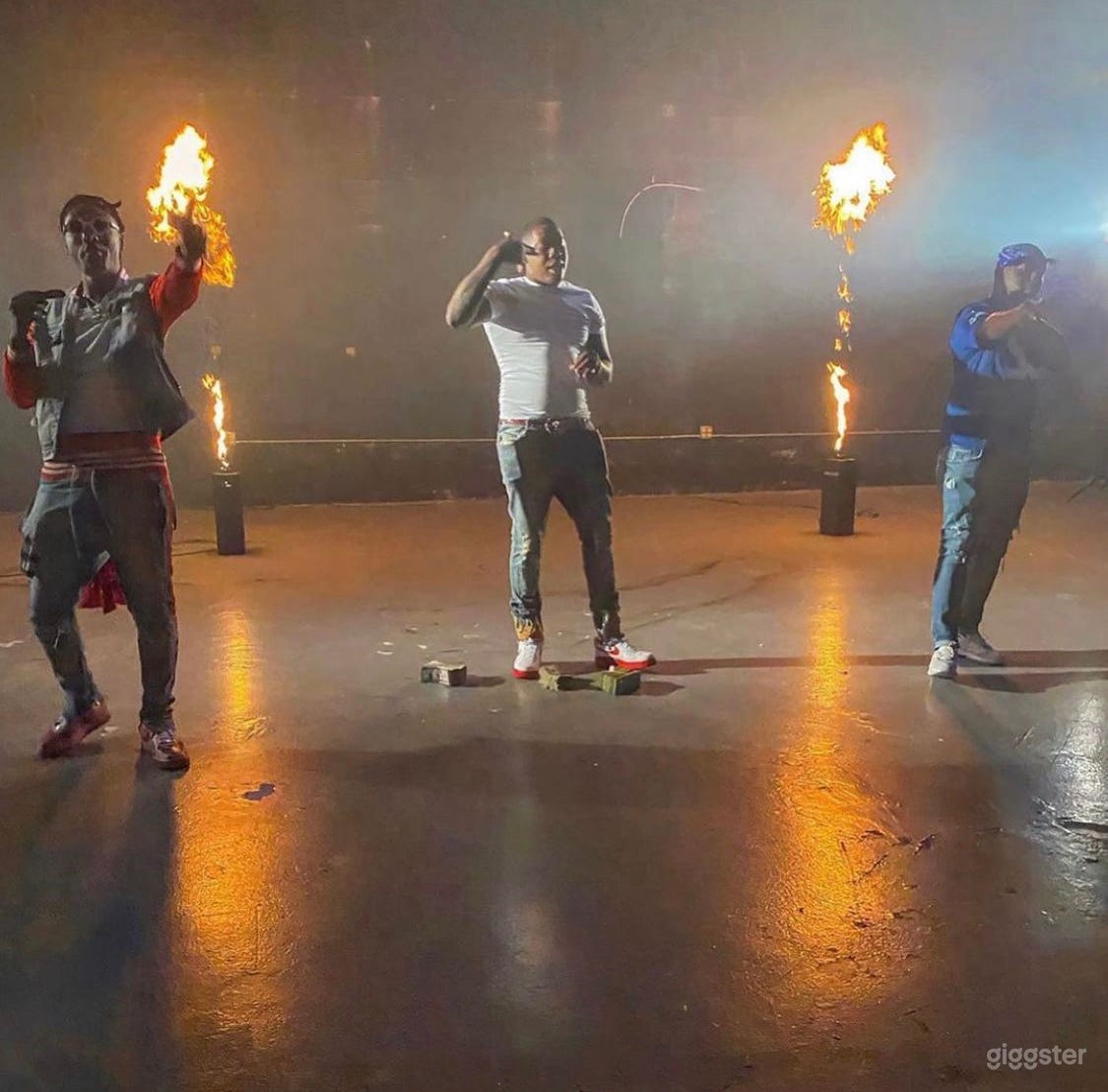 Spacious Warehouse Production Studio for Film & Photography w/ Truck Dock Photo 4