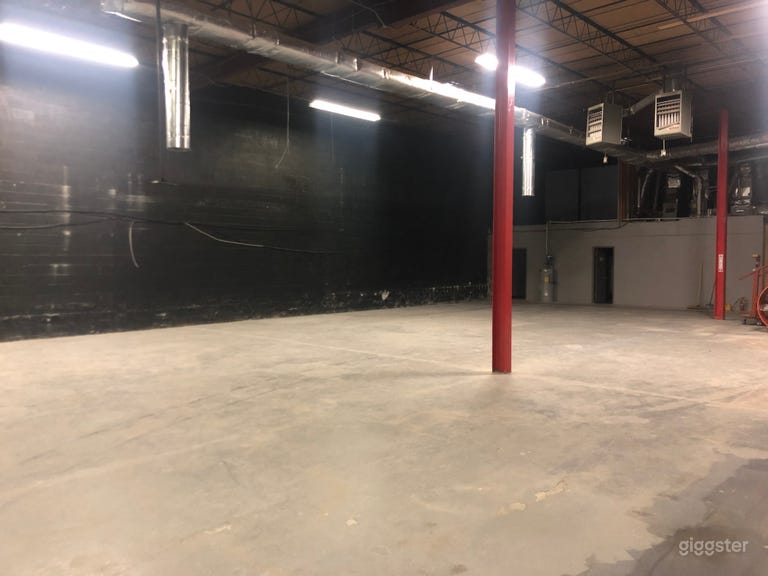  Studio de production spacieux pour film & photographie avec quai de chargement pour camions 
