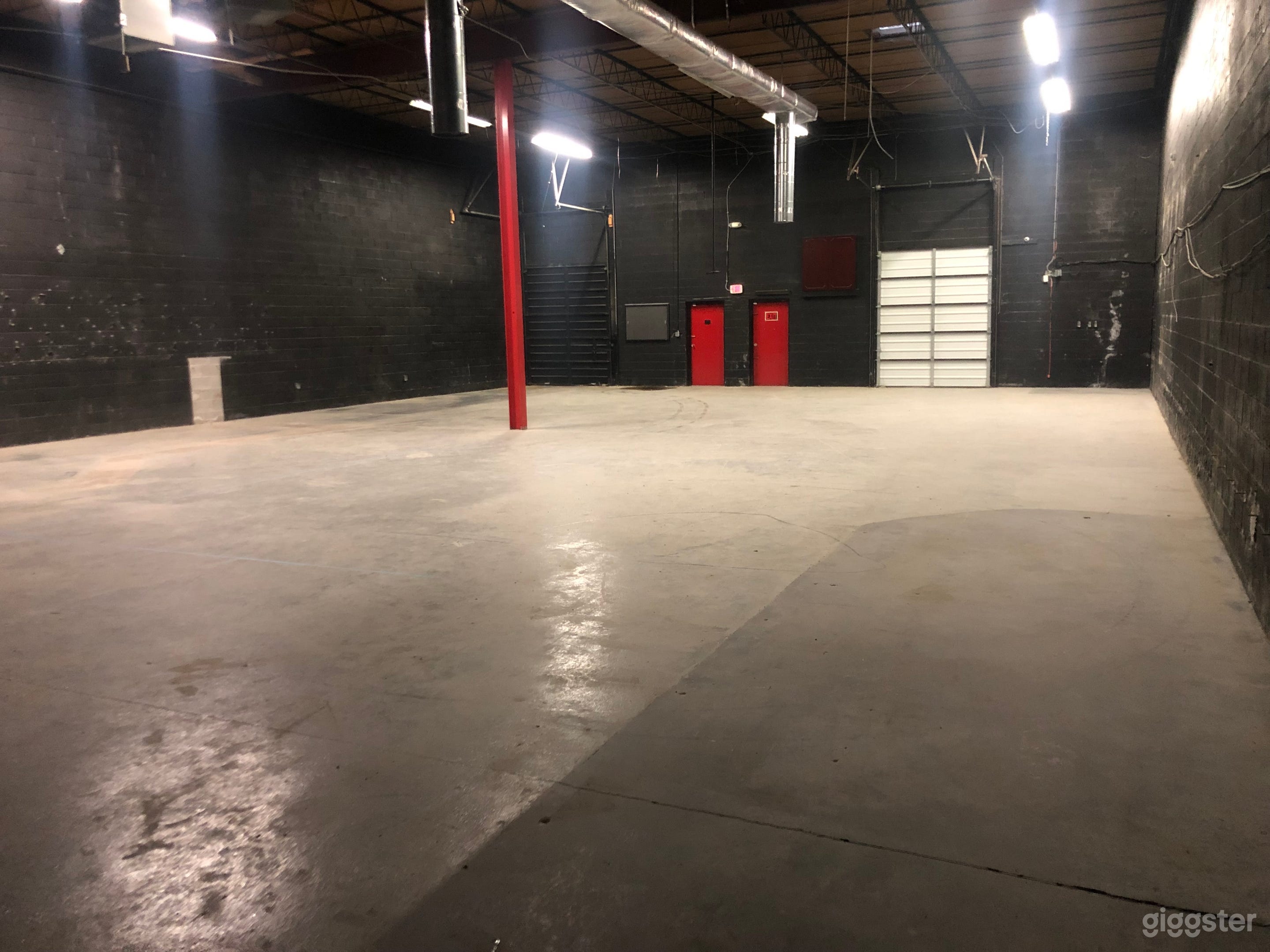 Spacious Warehouse Production Studio for Film & Photography w/ Truck Dock Photo 1