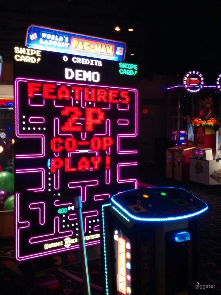 The King Pin Party Space Photo 4