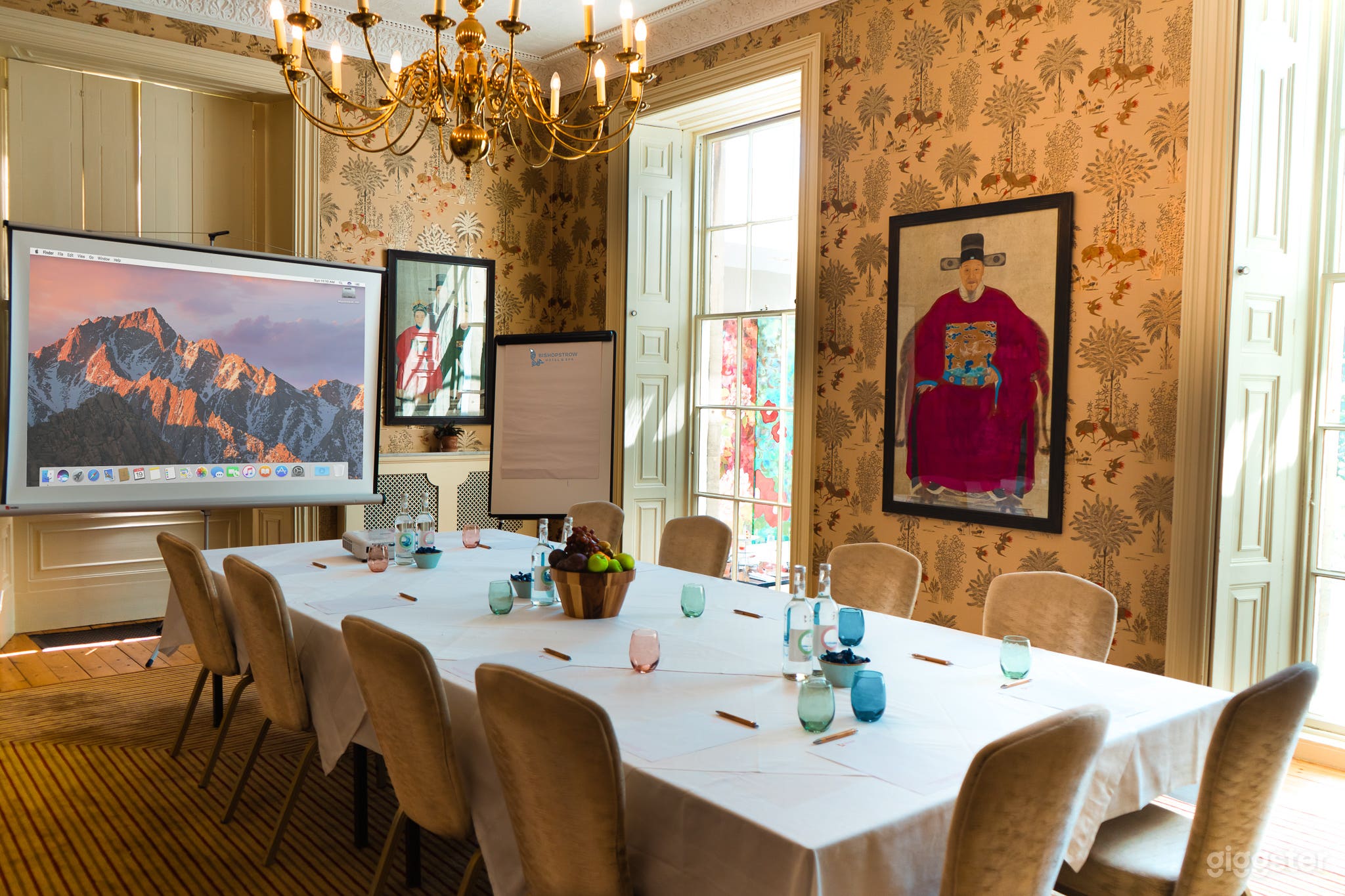 The Wilton Room with Open Fireplace Photo 1