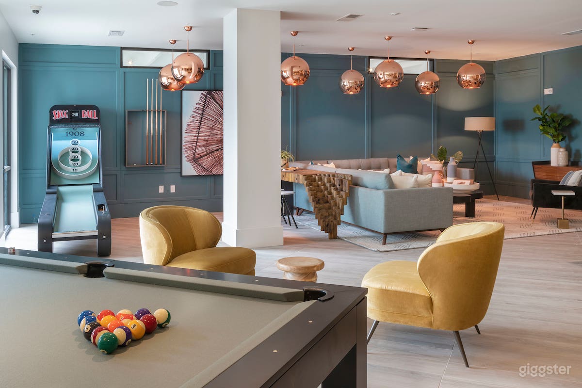 Grand, Expansive Club Room in Orlando Photo 1