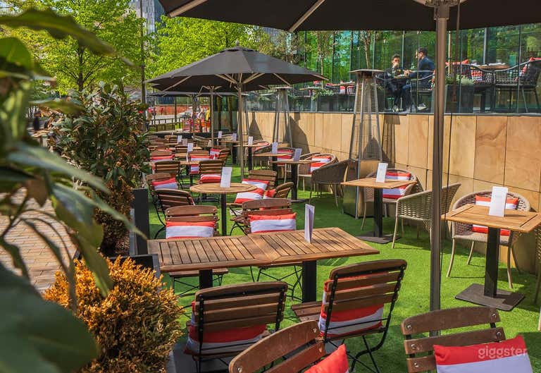  Light, Open Premium Restaurant with Terrace & Curtained Bar 