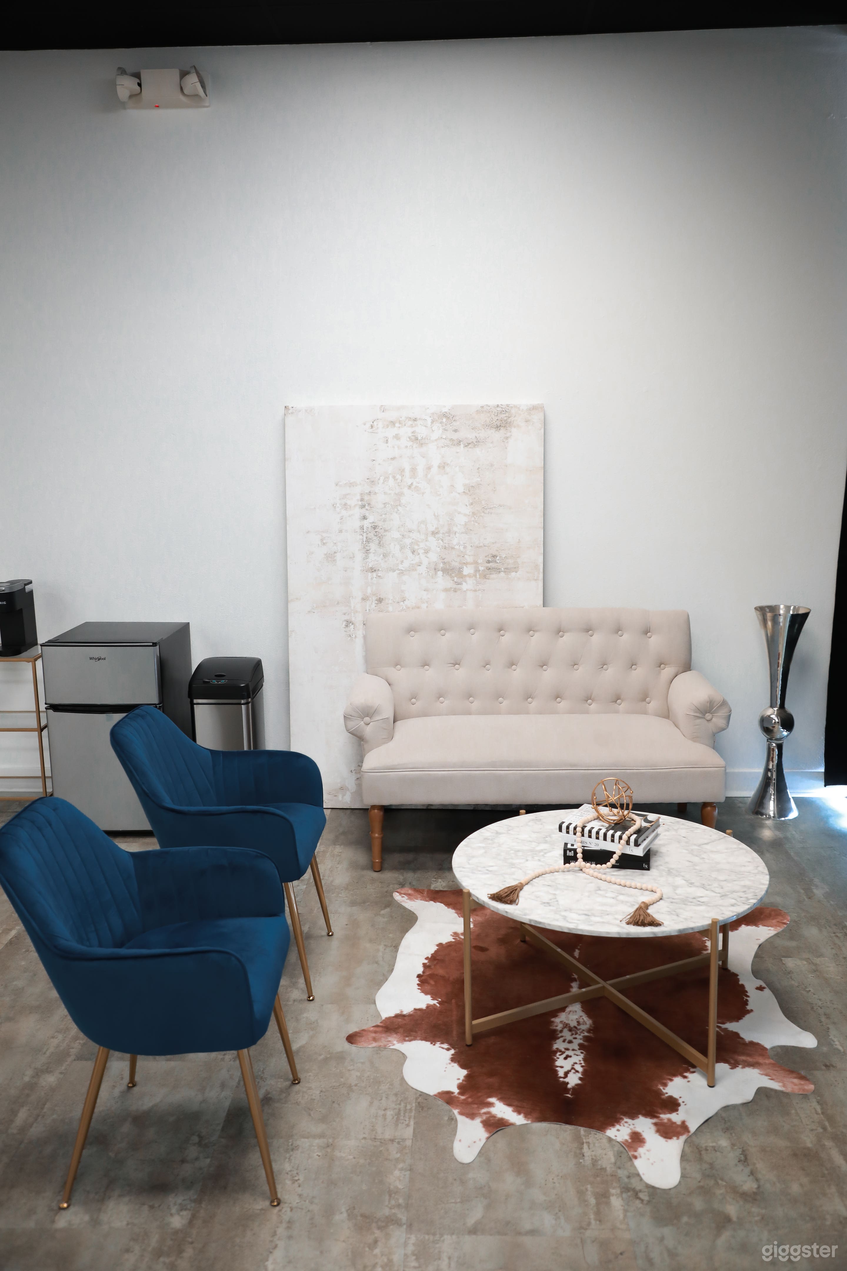 Luxury Lifestyle Photo &amp; Content Creation Studio Photo 4