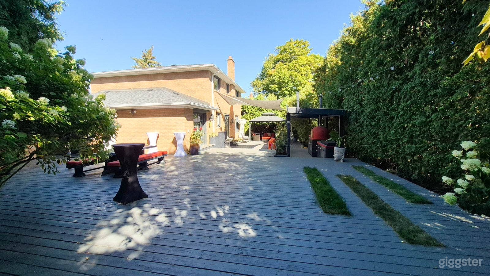 Elegant Event Space – Perfect for Productions & Celebrations Photo 1