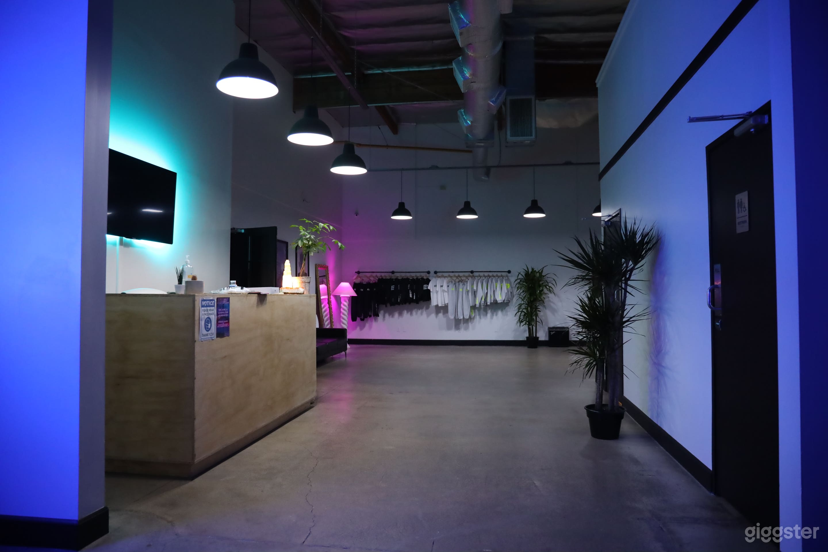 Dance studio in the heart of Los Angeles Photo 4