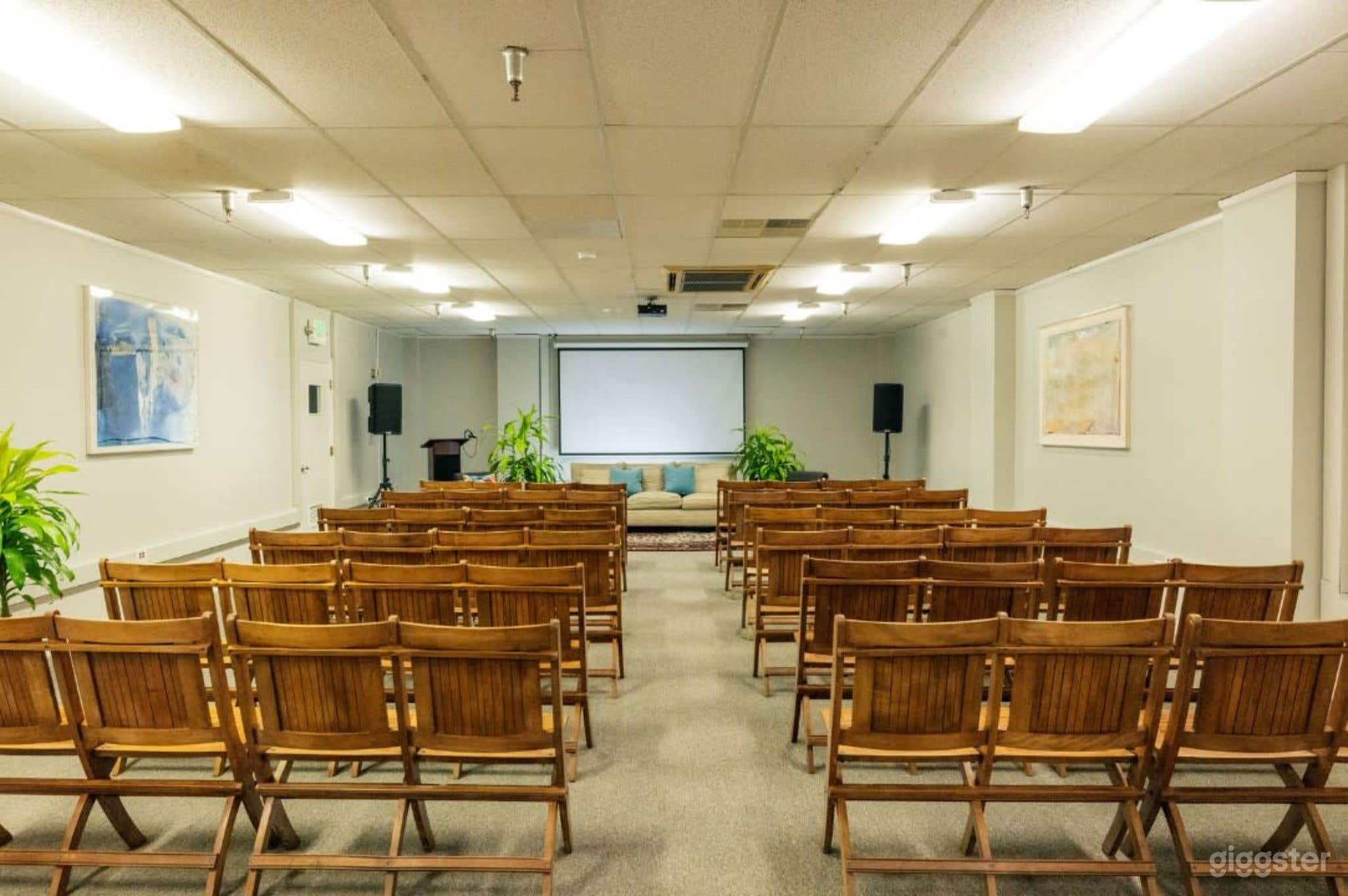 Presentation, Summit, and Forum Space Photo 2