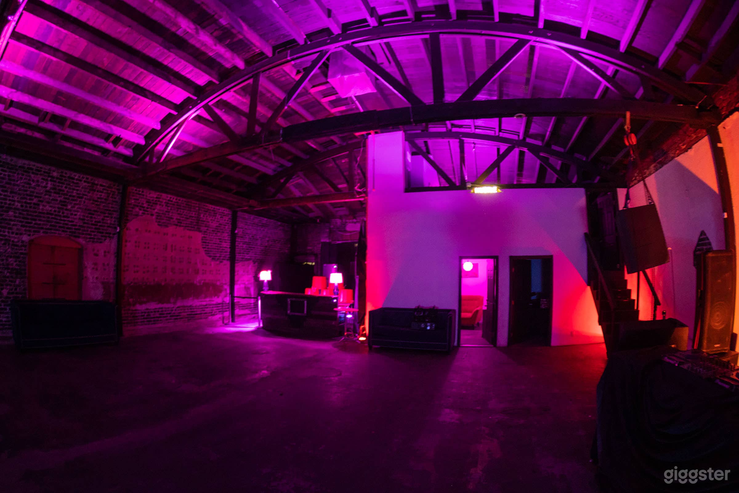 Exclusive Downtown Music Venue and Creative Space  Photo 2