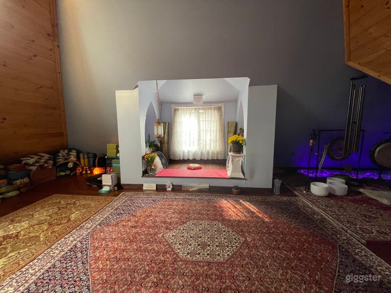  Enchanting Yoga Studio in Detroit 