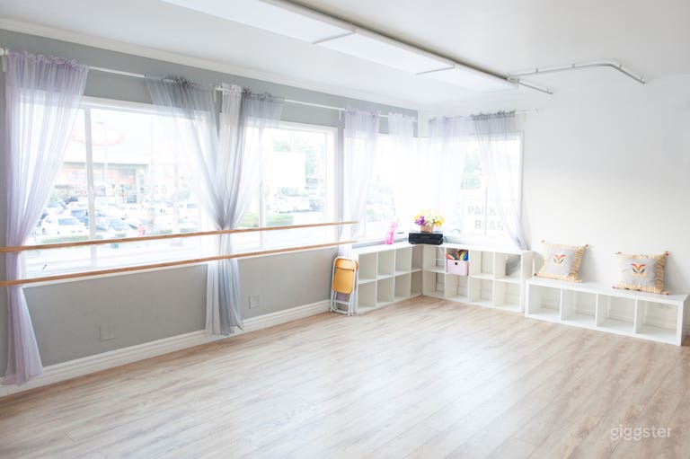   Private, Bright Hollywood Dance Studio Space  