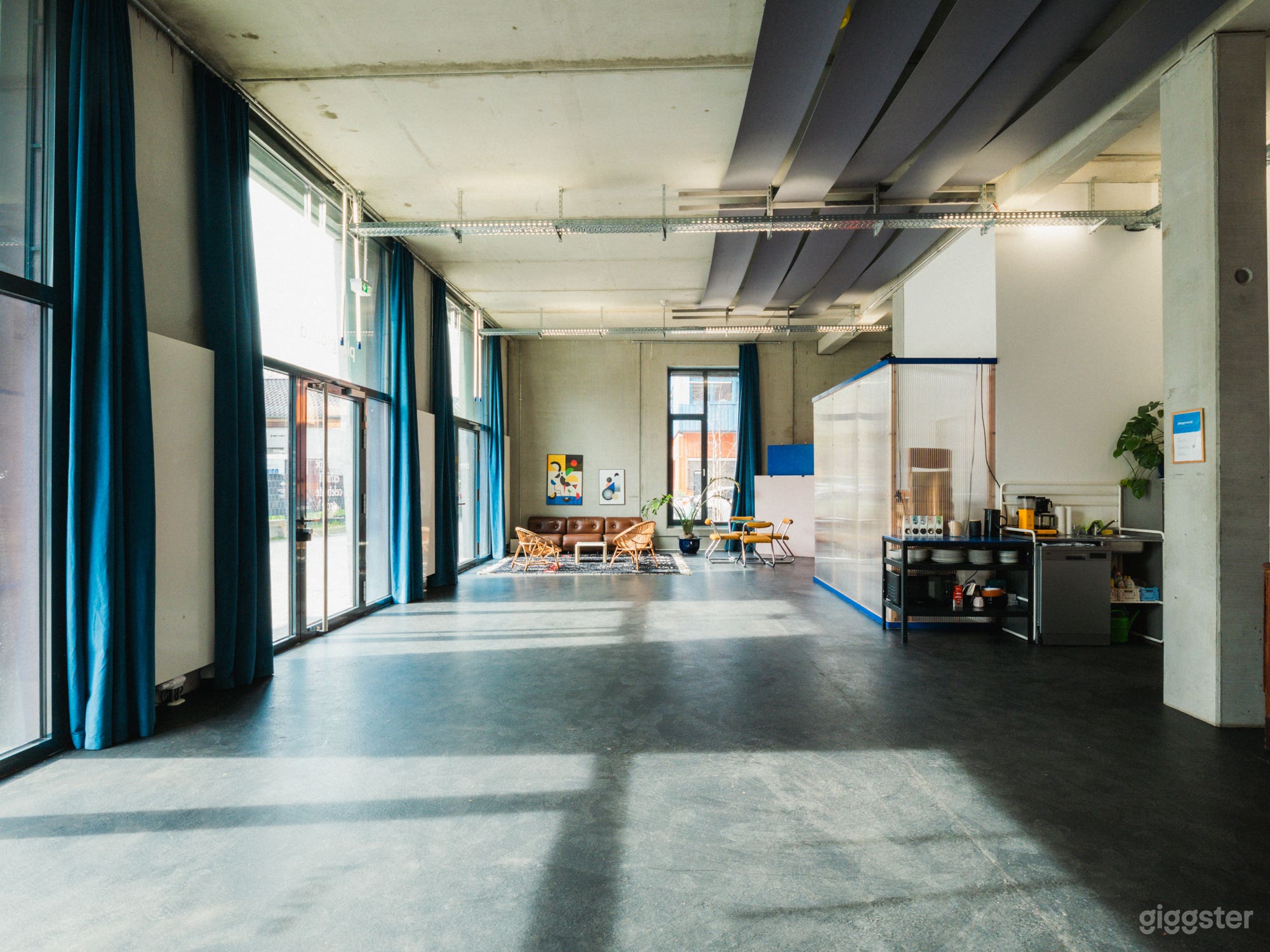Farbenfroher, inspiriender Creative Space Foto 3