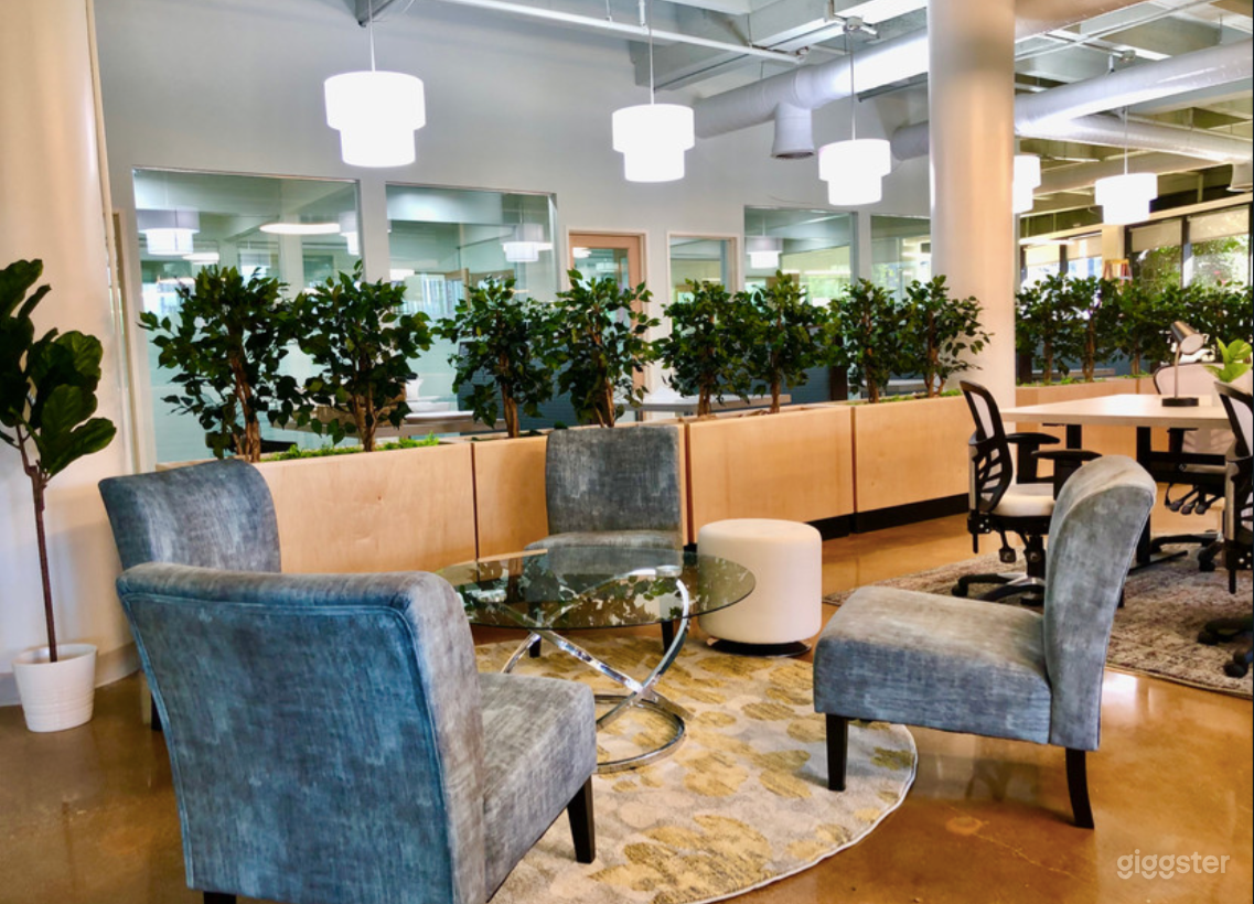 Well-kept Lounge in Los Angeles Photo 1