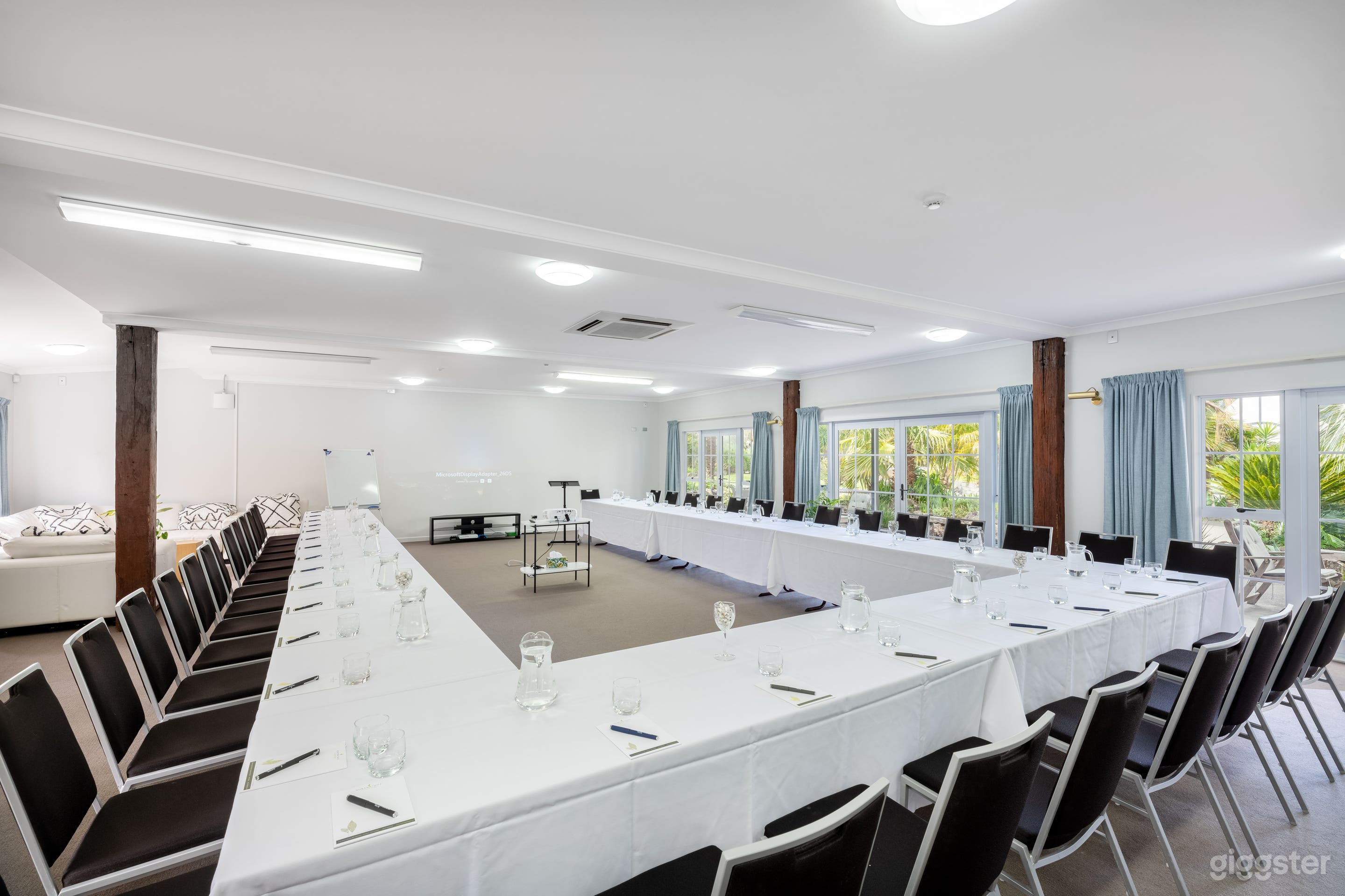 A Unique, Private and Idyllic Country Lodge  (BUYOUT) Photo 2