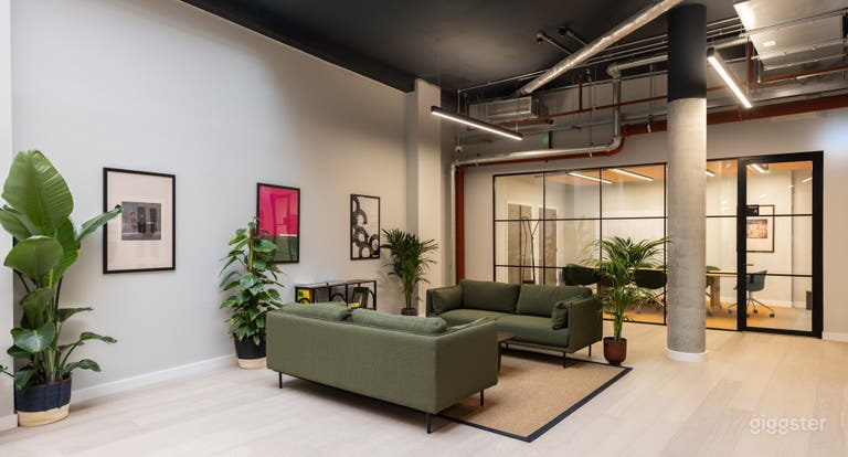   Meeting Room A and Lounge 