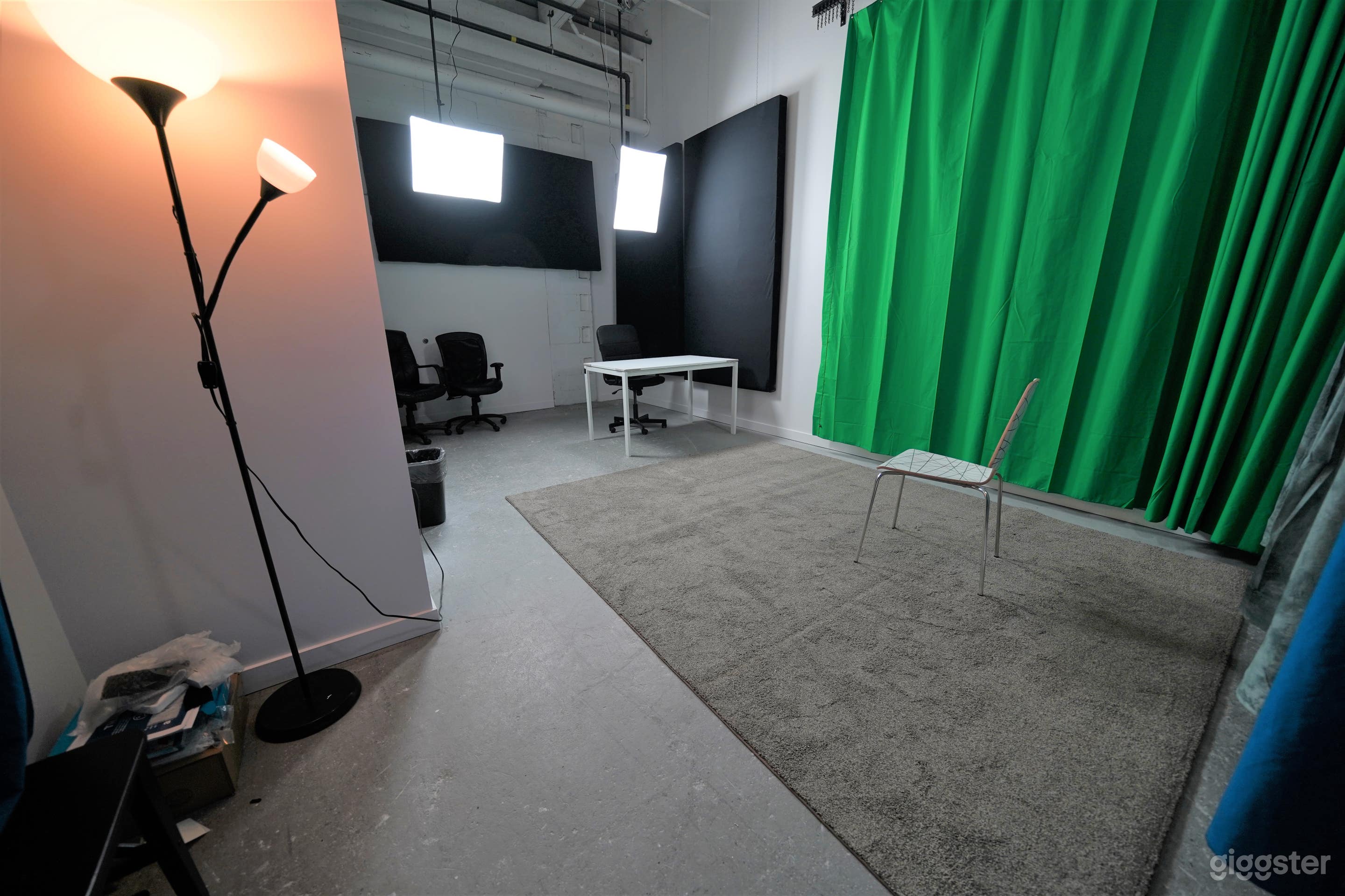 Intimate Photo/Film Studio Photo 3